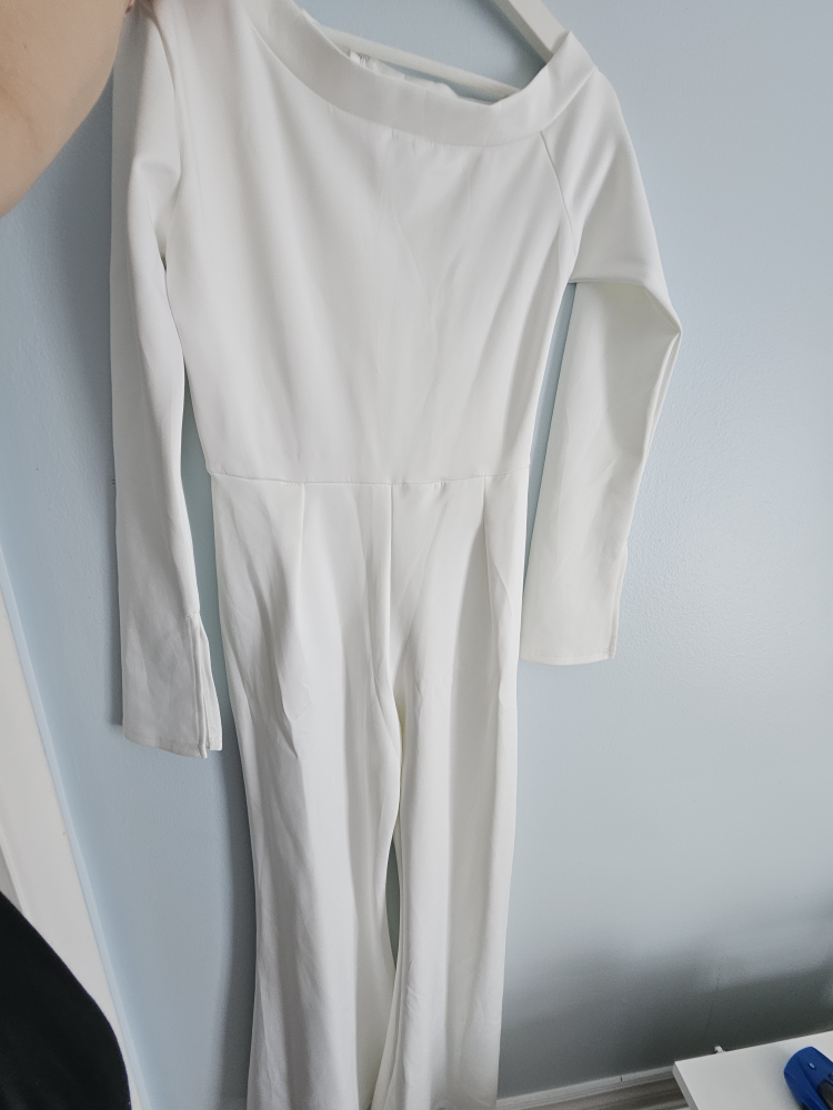White Off-the-Shoulder Long-Sleeve Jumpsuit - Size M - photo 5