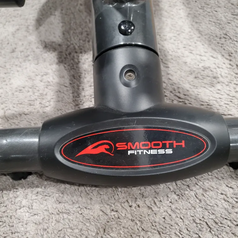 Smooth Fitness Elliptical Machine image indicator(2)