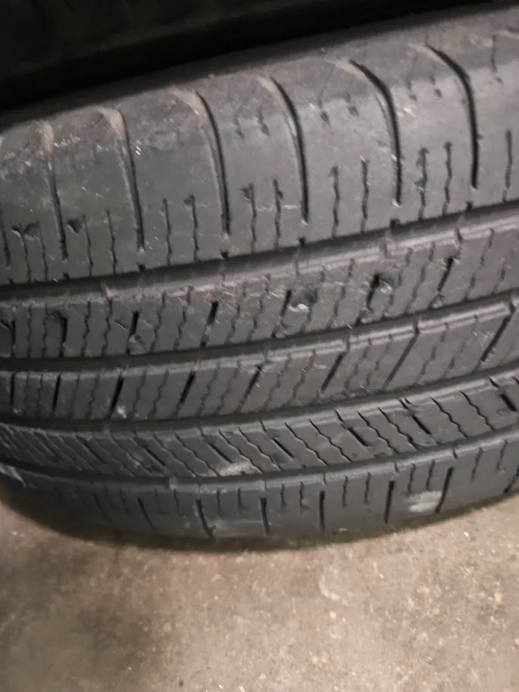 tires all season image indicator(5)
