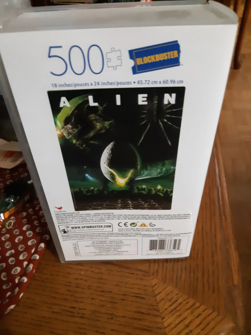 Alien Blockbuster 500-Piece Jigsaw Puzzle image indicator(3)