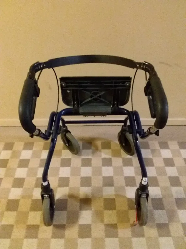 ➡️ Medical Assist 4 Wheel Foldable Walker with Seat ♿ 💺 image indicator(2)