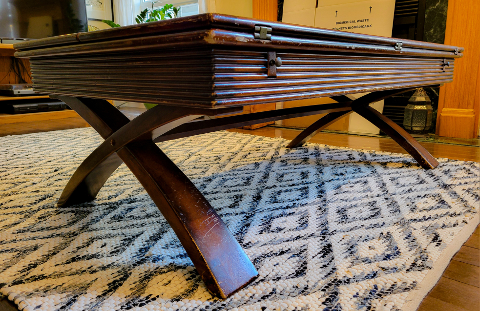 **FREE** Brown Coffee Table