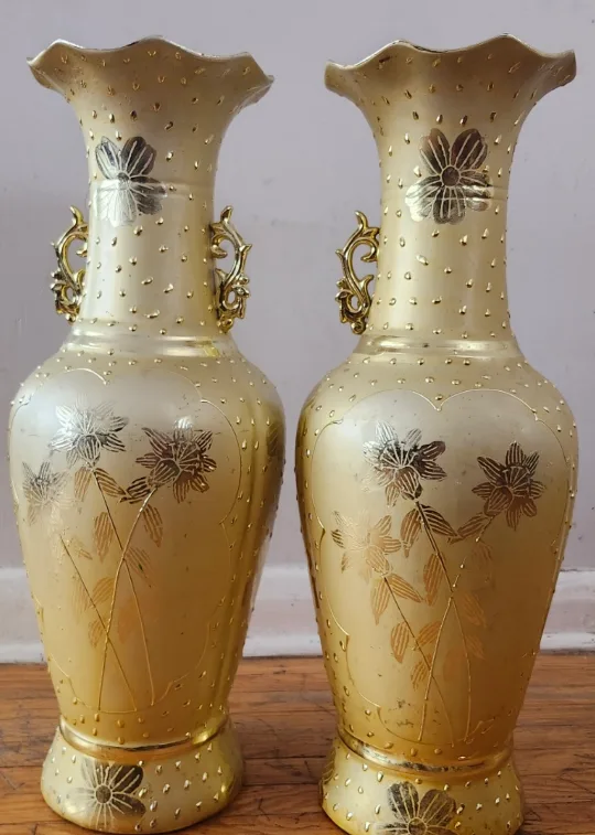 Pair of Vintage Gold Vases image indicator(2)