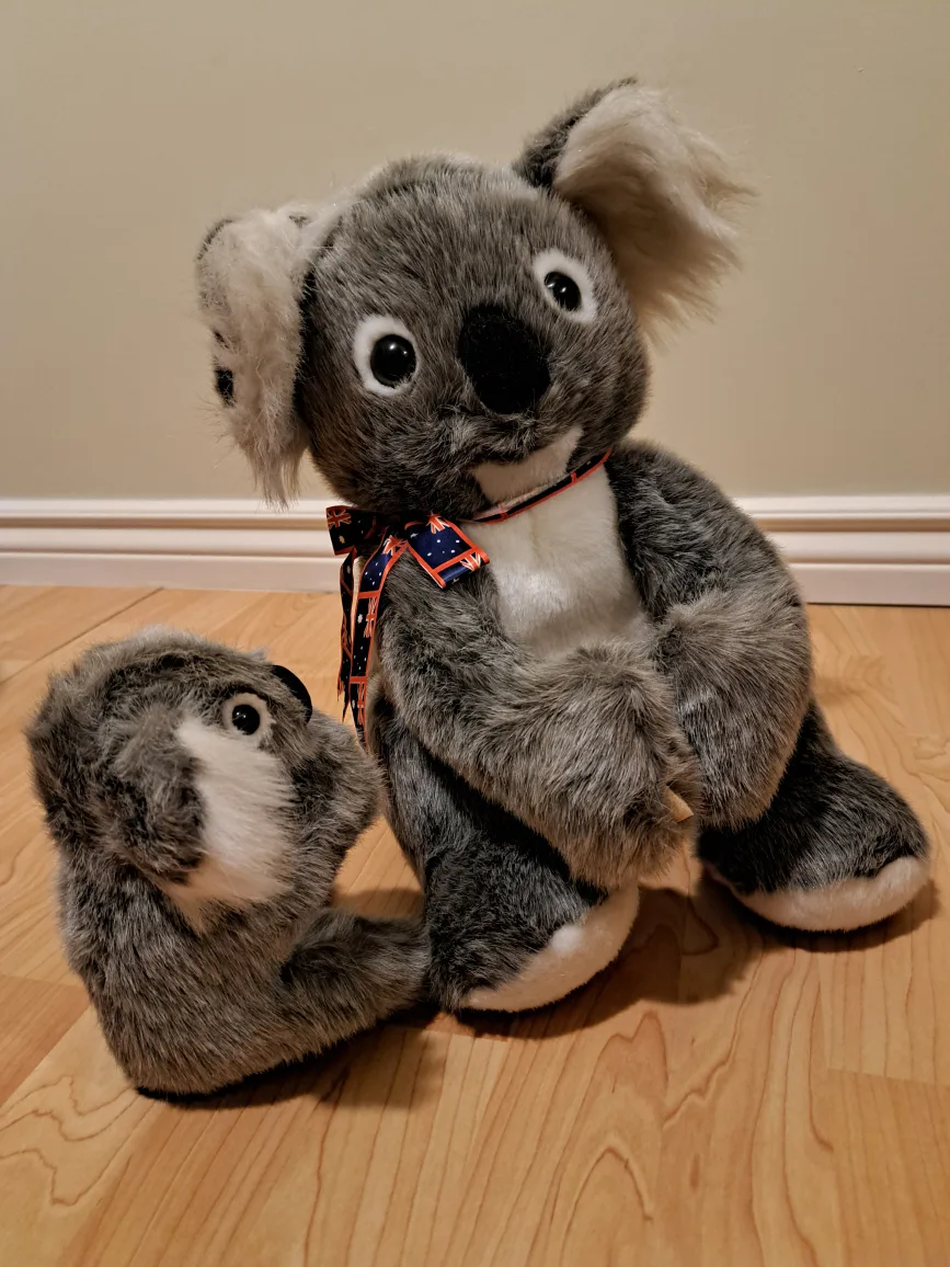 14" Koala Mom and Baby Plush Set image indicator(6)