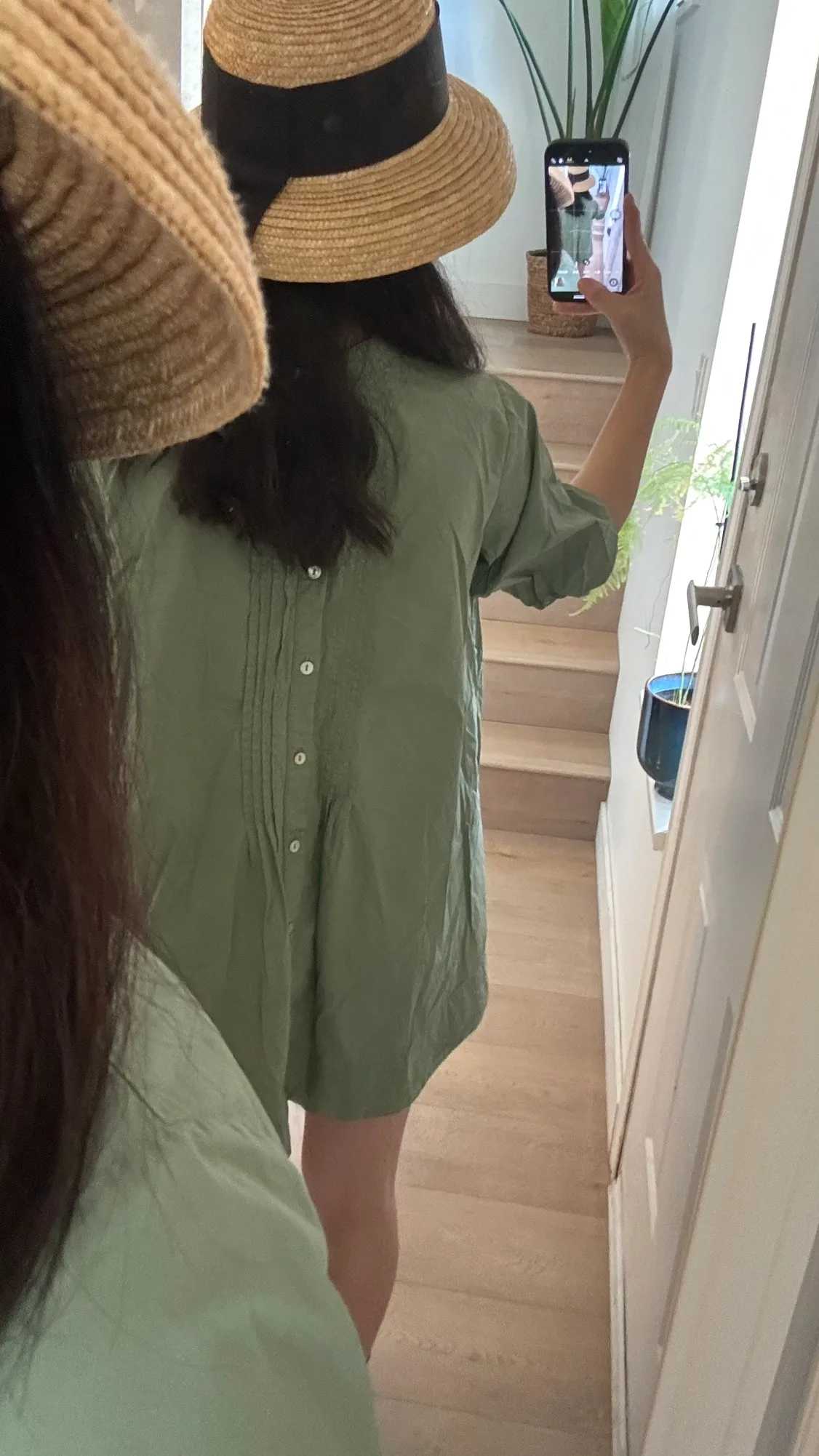 rosebanks pleated green 2 ways dress image indicator(4)