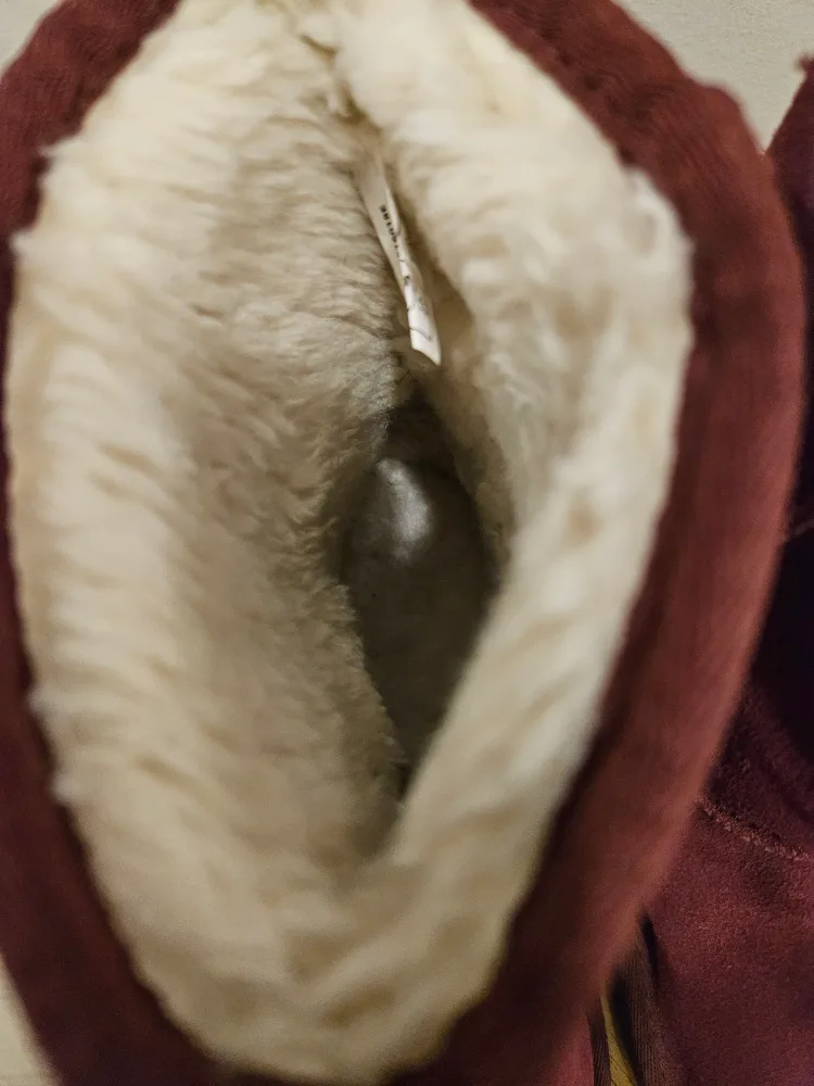 Koolaburra by UGG Burgundy Suede Boots - Youth Size 2 image indicator(6)