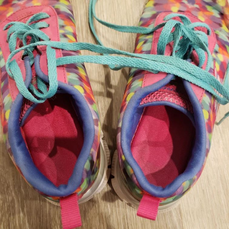 Skechers Girls' Size 1 memory foam - photo 4