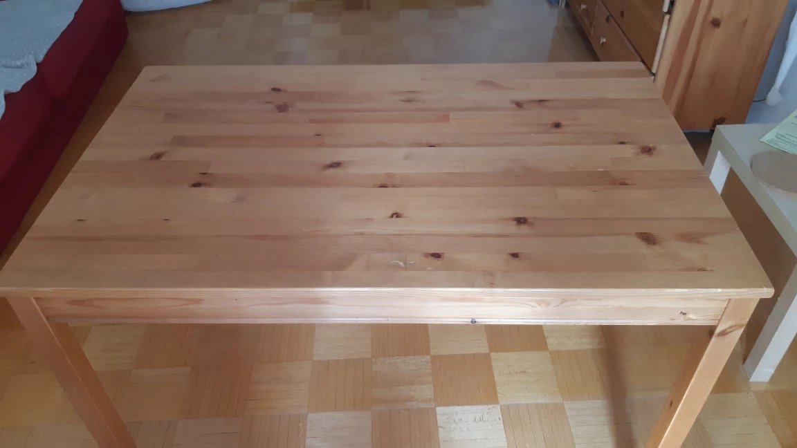 Wooden 6 place dining table for free - photo 2