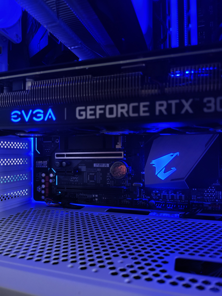 EVGA RTX 3070 GAMING PC | I7-9700K | 1TB | 16GB RAM - photo 3
