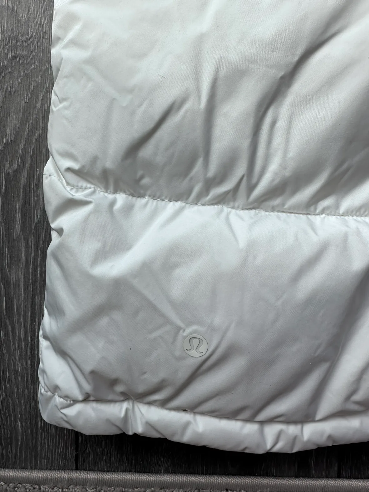 LIKE NEW Lululemon Women’s Wunder Puff Cropped Vest image indicator(5)