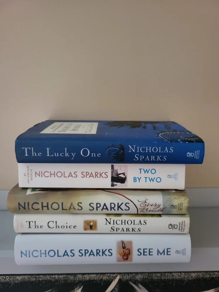 Collection of 15 Nicholas Sparks Novels thumbnail