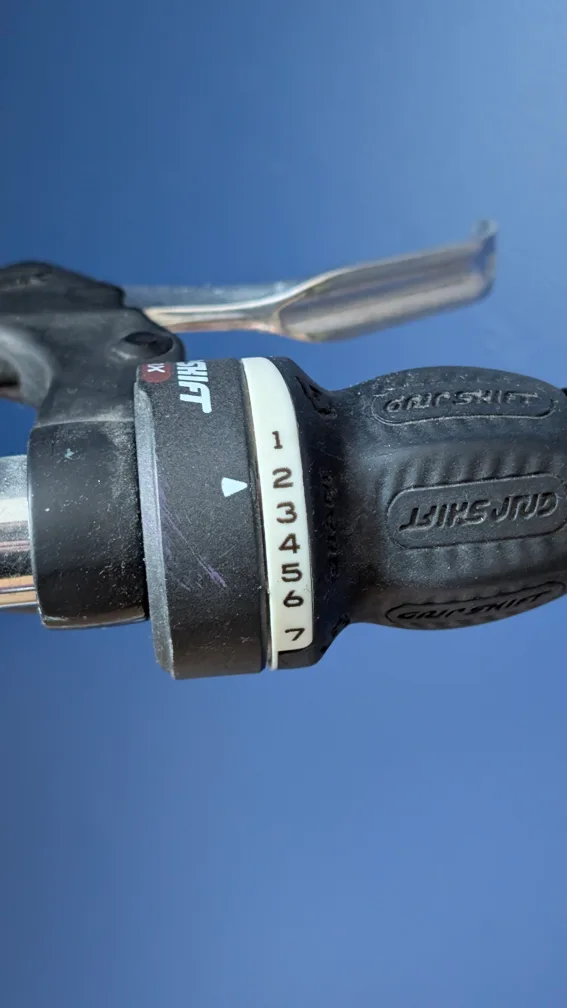 Schwinn Sanctuary 7 Women's Cruiser Bicycle image indicator(6)