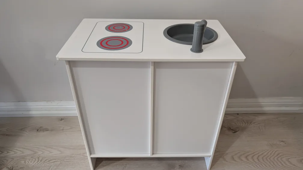 Kids' Wooden Play Kitchen image indicator(2)