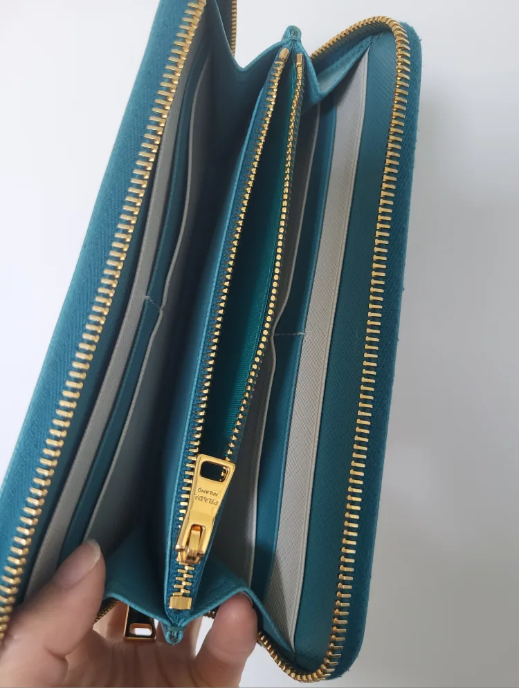 Authentic Prada Large Saffiano Wallet image indicator(2)