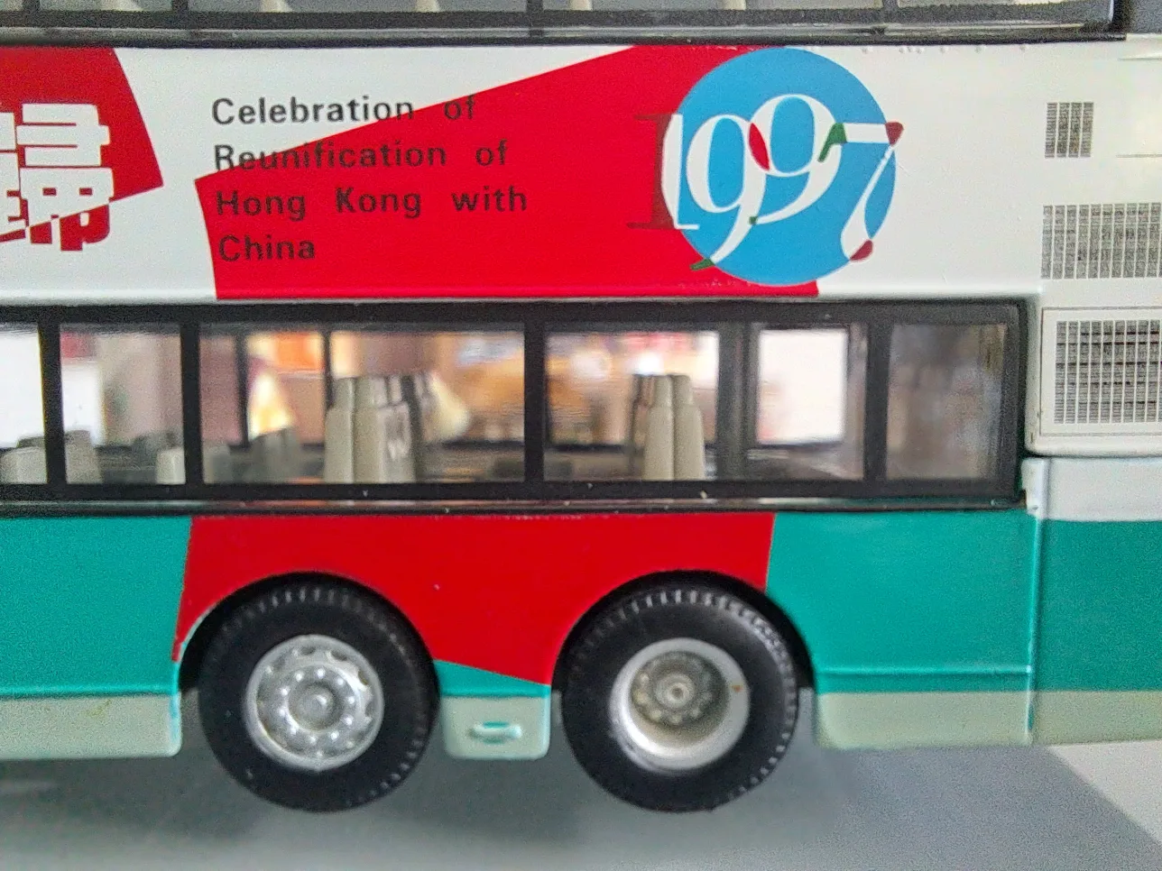 KMB Route 102 Double Decker Bus Collectible Model image indicator(10)