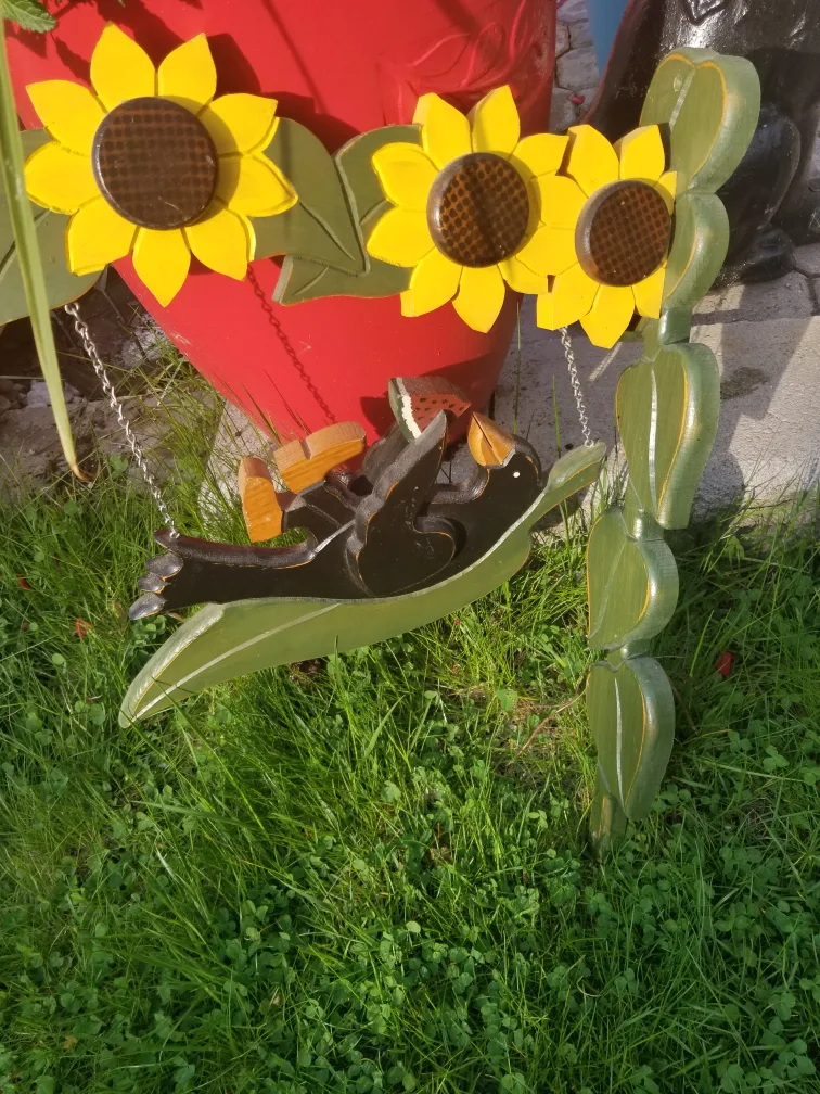 Handcrafted Wooden Bird and Sunflower Garden Decor image indicator(3)