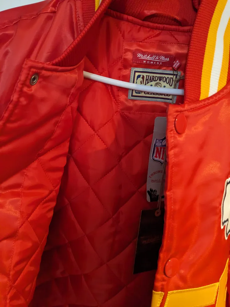 Mitchell & Ness Chiefs Jacket Women L image indicator(2)