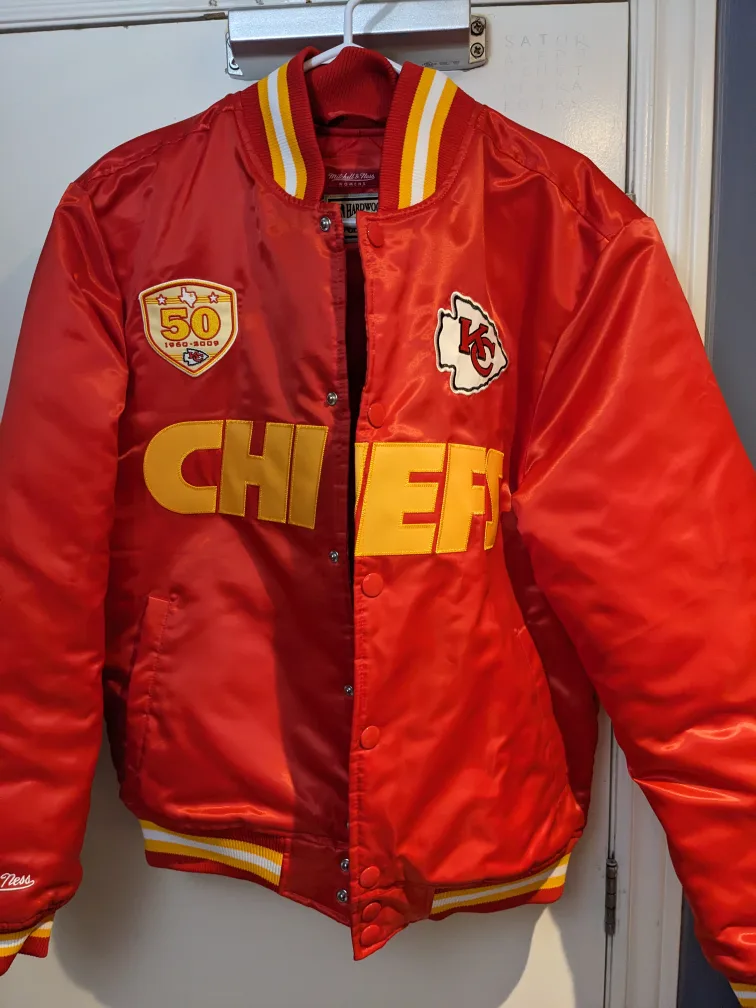 Mitchell & Ness Chiefs Jacket Women L image indicator(9)