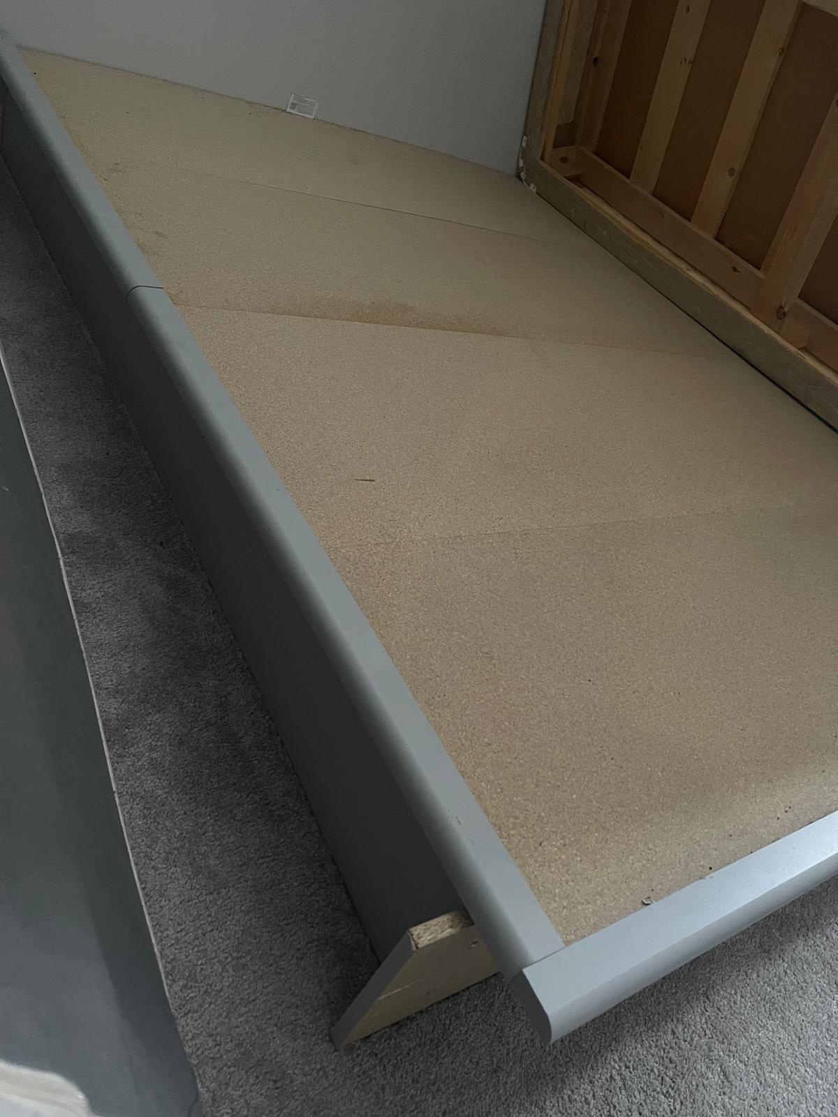 Queen Platform Bed Frame - Grey - photo 2