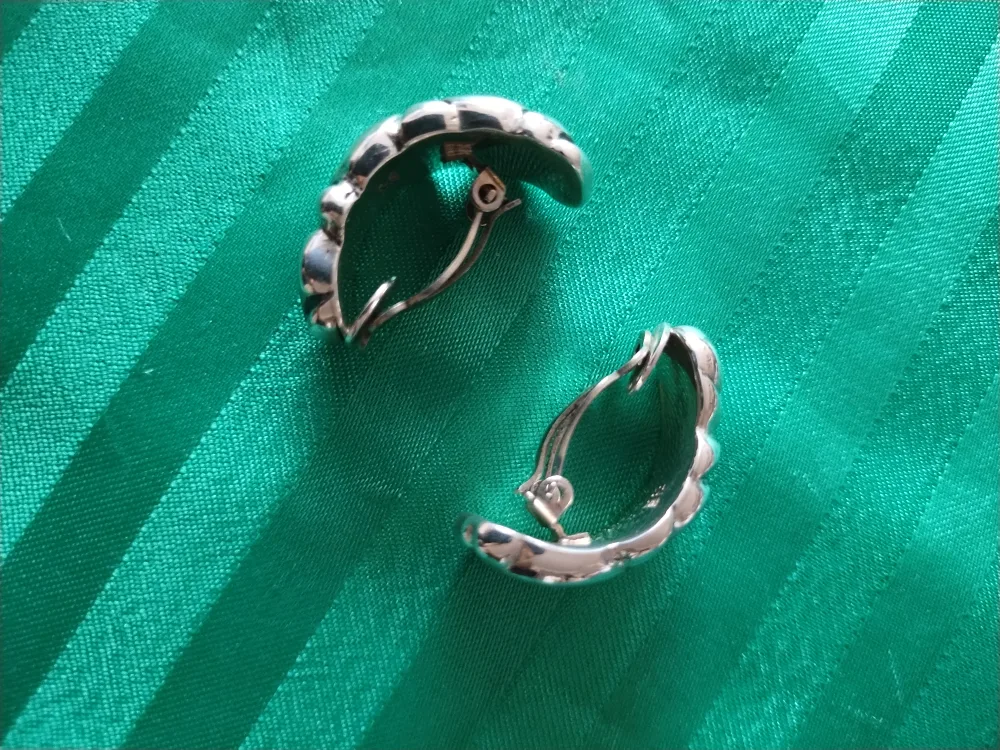 Zuni .925 Solid Silver Clip-On Vintage Earrings image indicator(6)