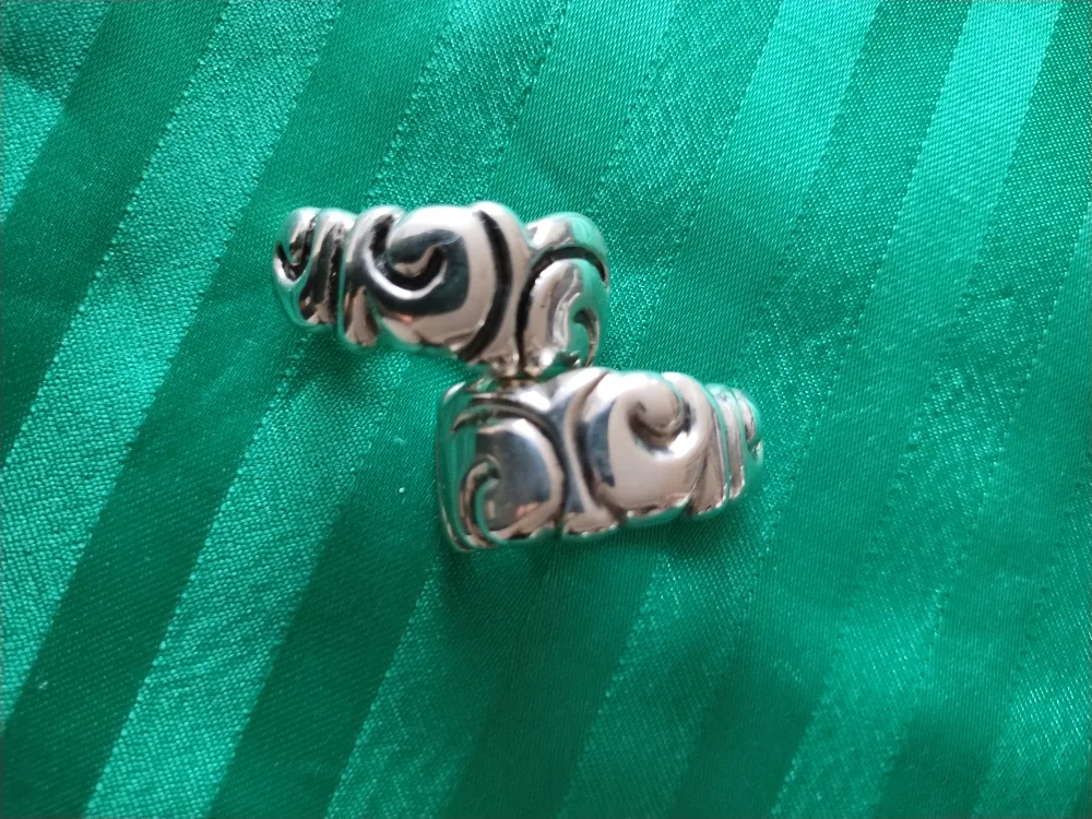 Zuni .925 Solid Silver Clip-On Vintage Earrings image indicator(7)