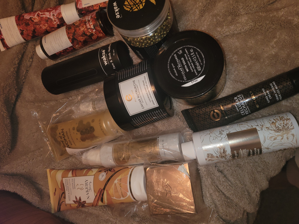 Bath & Body Bundle - Wakse, Elizabeth Grant, and More! - photo 4