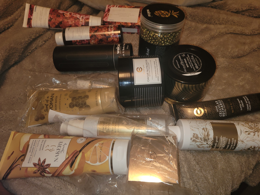 Bath & Body Bundle - Wakse, Elizabeth Grant, and More! - photo 5
