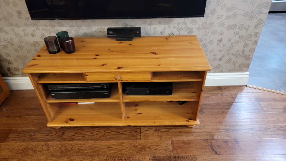 SOLID WOOD TV CONSOL