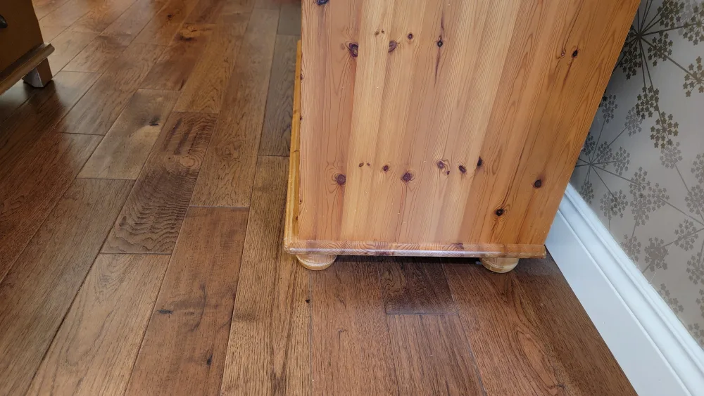 SOLID WOOD TV CONSOL image indicator(4)