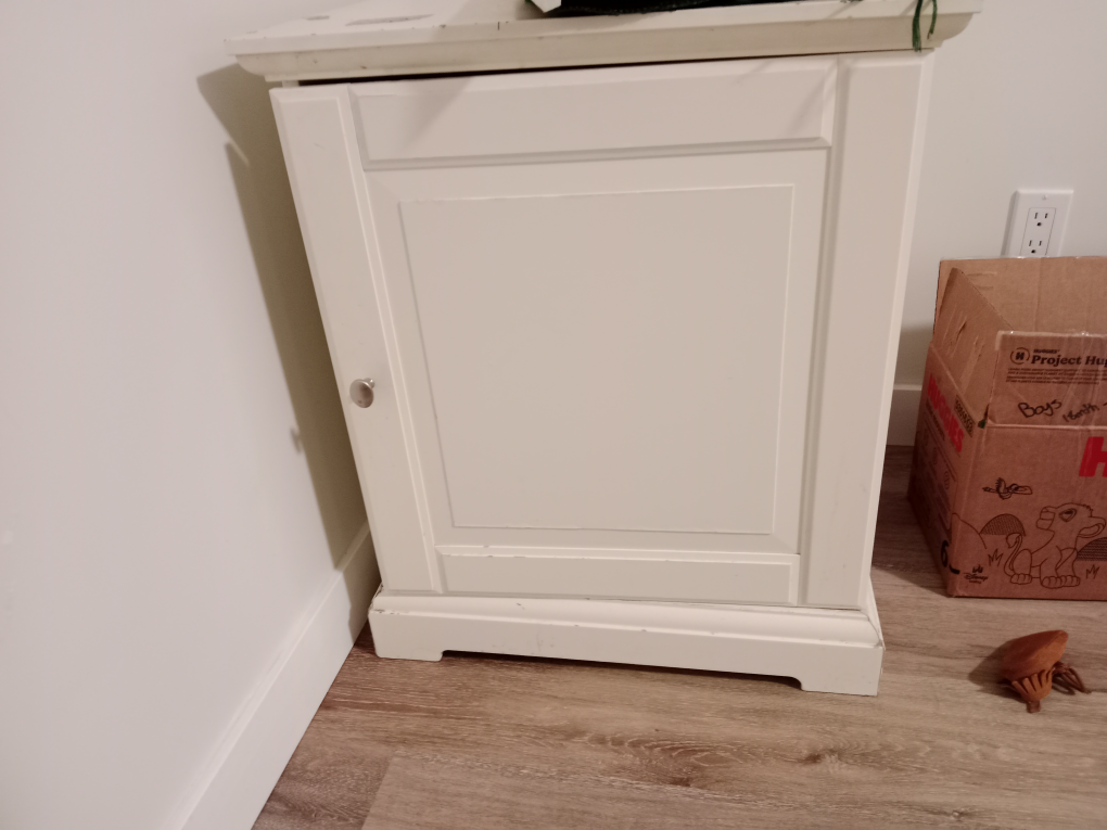 White Queen Headboard and Nightstand - photo 3