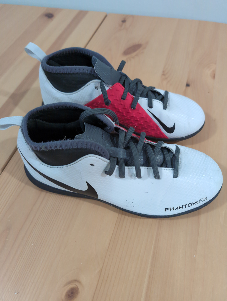 Nike Phantom Vision Academy DF IC Kids Indoor Soccer Shoes