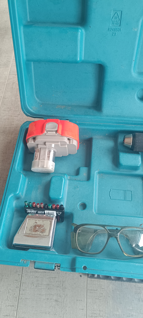 Makita 18V Cordless Drill Kit - photo 4