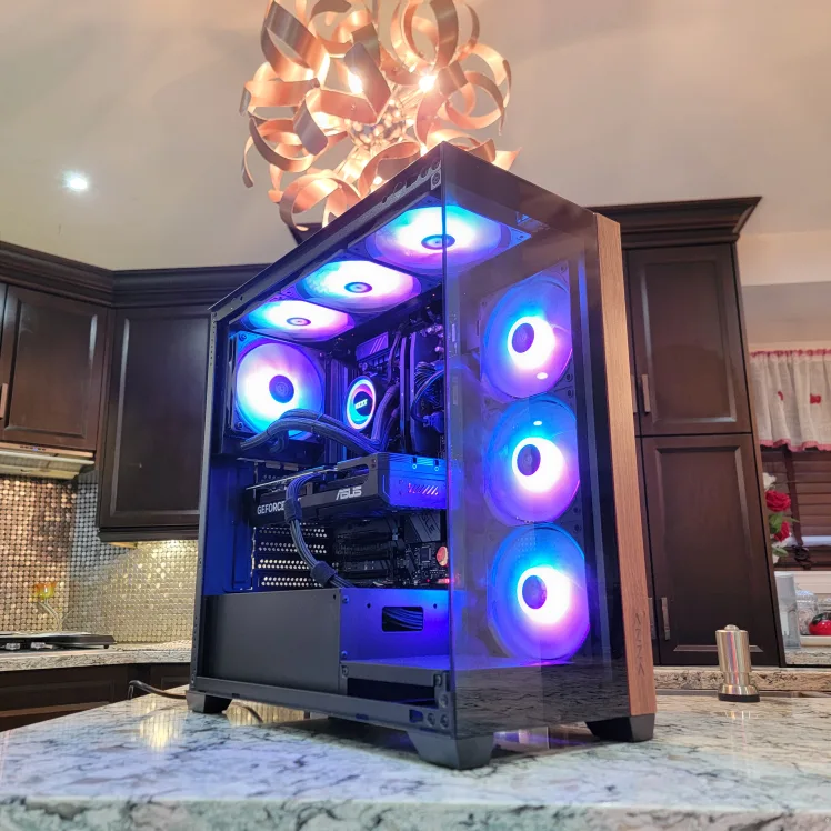 Custom Gaming PC : Ryzen 7 7700X / RTX 4070 SUPER / 32GB RAM image indicator(4)