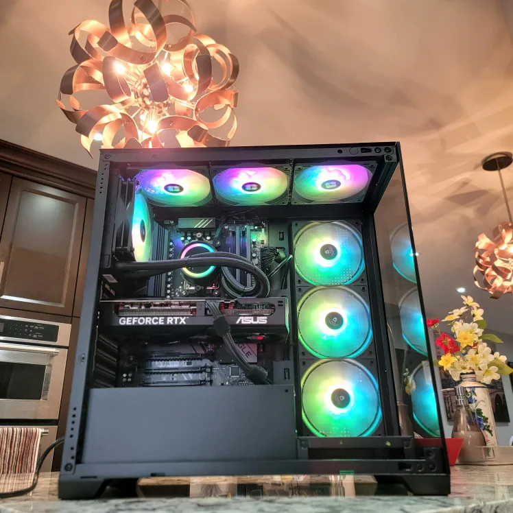 Custom Gaming PC : Ryzen 7 7700X / RTX 4070 SUPER / 32GB RAM image indicator(8)