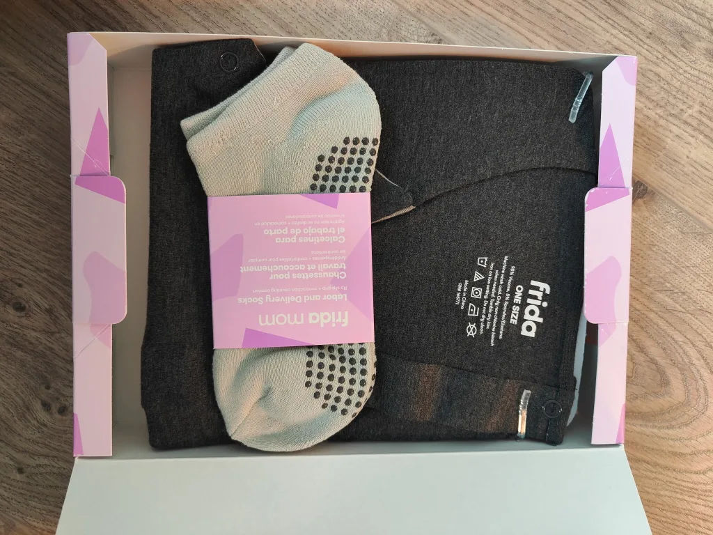 Frida Mom Postpartum delivery kit image indicator(3)