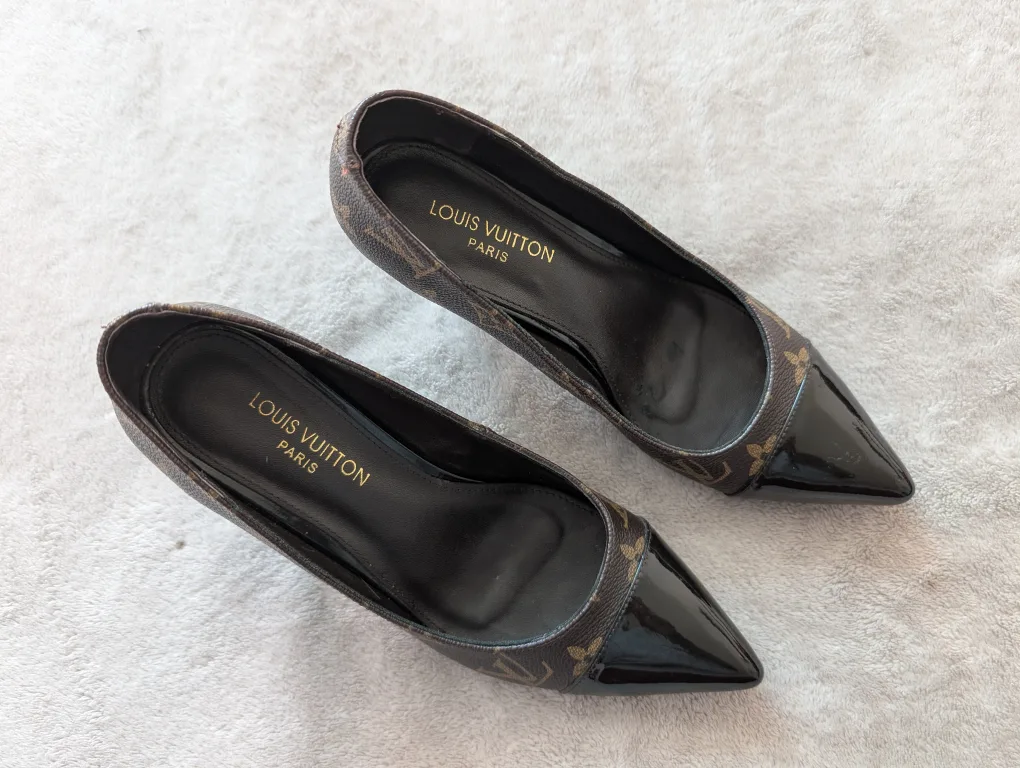 Louis Vuitton high heels image indicator(2)