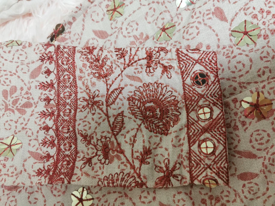 Gorgeous Embroidered Pink and Beige Pakistani Shalwar Kameez - photo 4