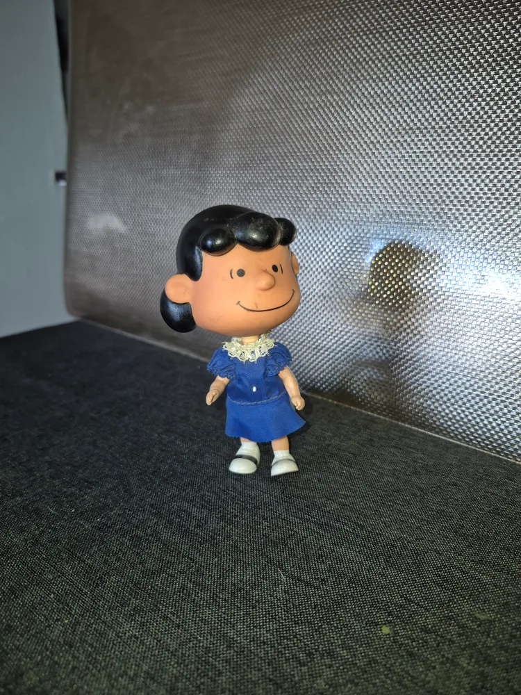 Vintage Peanuts Sally Brown Walking Toy image indicator(7)
