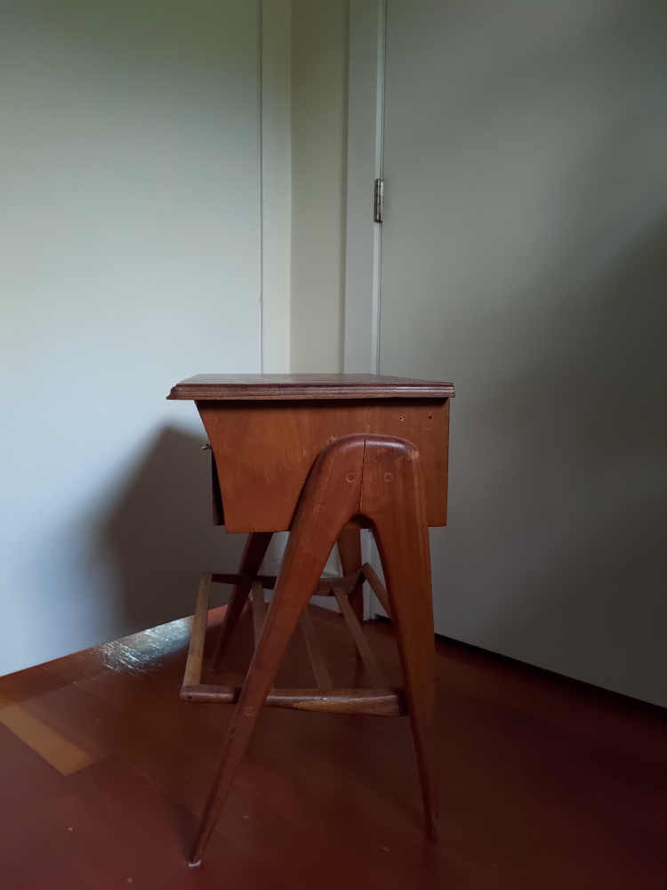 solid wood bedside table - photo 2