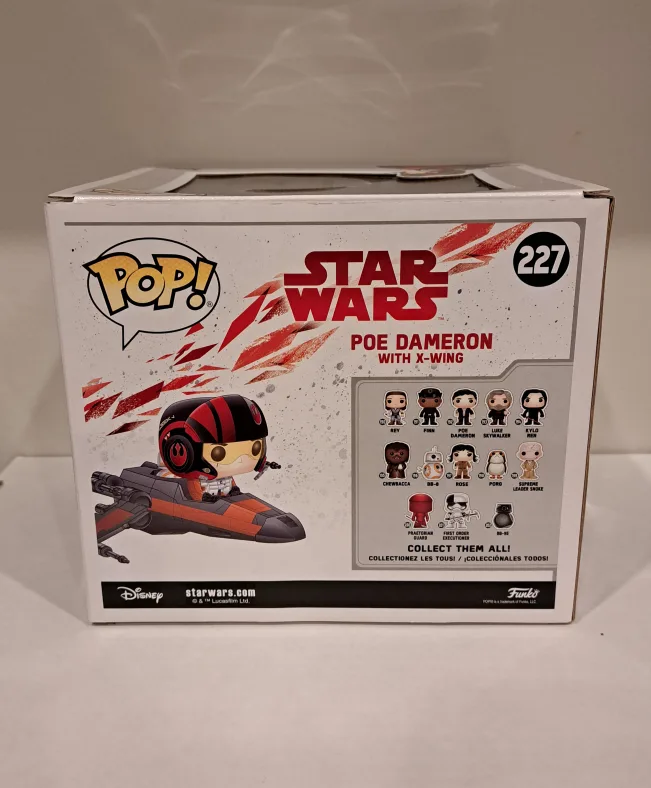 Star Wars Poe Dameron with X-Wing Bobble-Head image indicator(3)