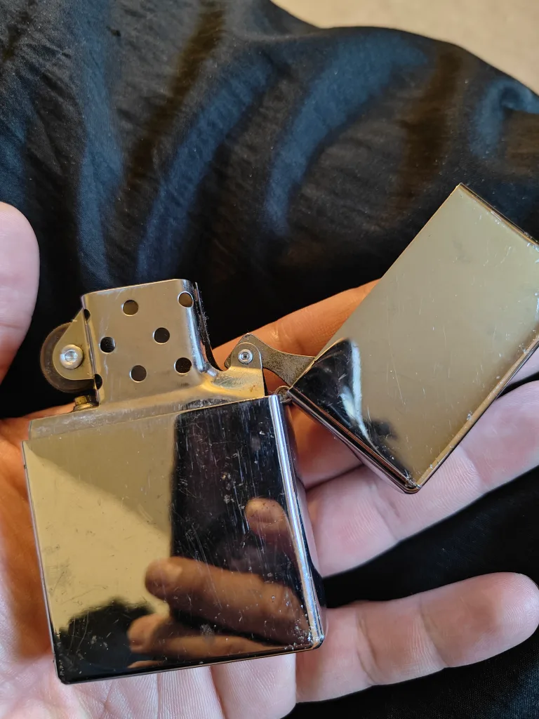 Two lighters vintage USED 2007 image indicator(5)