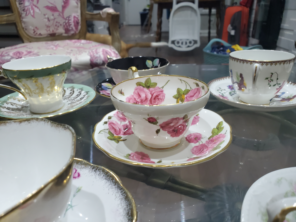 Collection of 18 Vintage Bone China Teacups and Saucers - photo 4