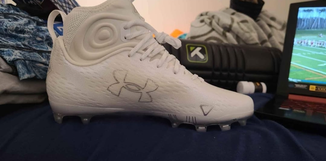 Under Armour UA Spotlight Lux MC 2.0 Football Cleats - Size 10 - photo 2