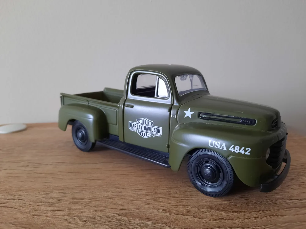1948 Ford F1 Pickup Truck Model thumbnail