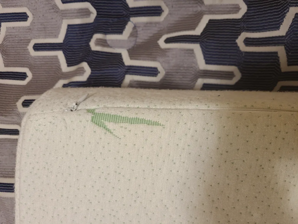 Memory Foam Pillow with Bamboo Cover image indicator(6)