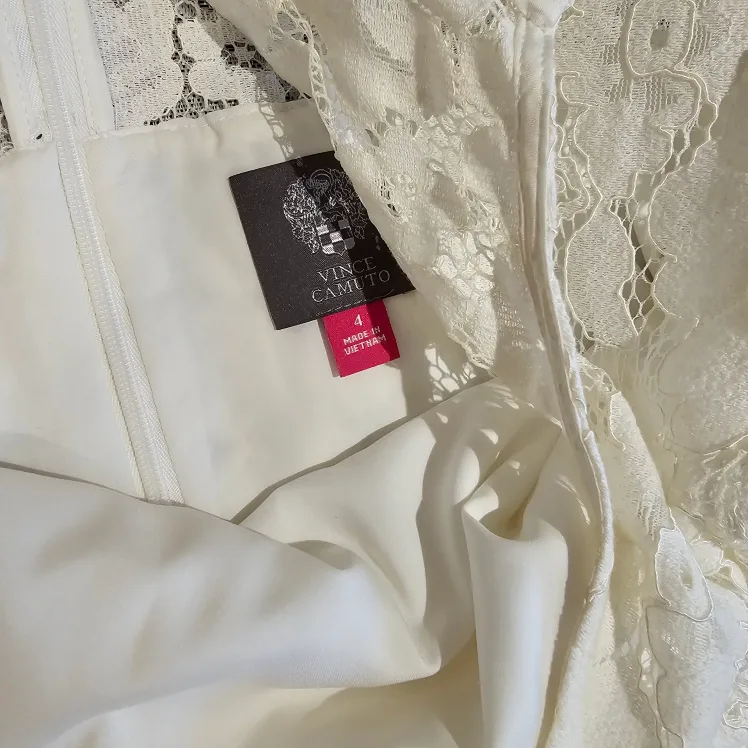 Vince Camuto White Lace Dress Size 4 image indicator(3)