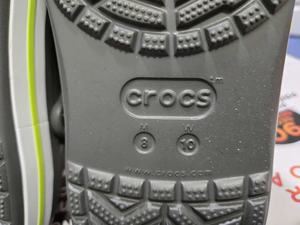 Crocs unisex Size M8 W10 - photo 4