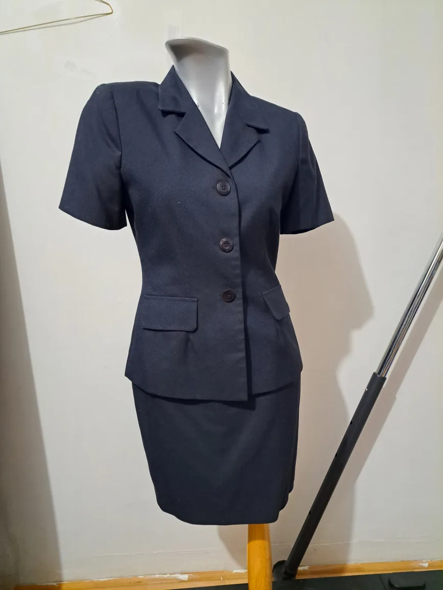 Beecher's Brook Petite Women's Black Skirt Suit Set thumbnail