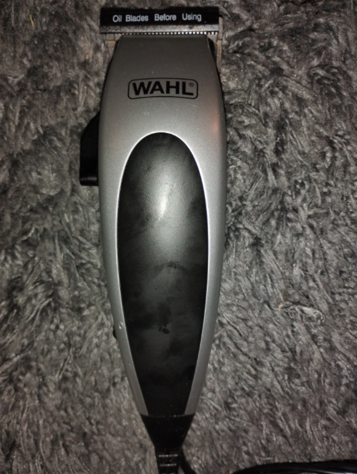Wahl Hair Clipper Kit with multiple guards - photo 2