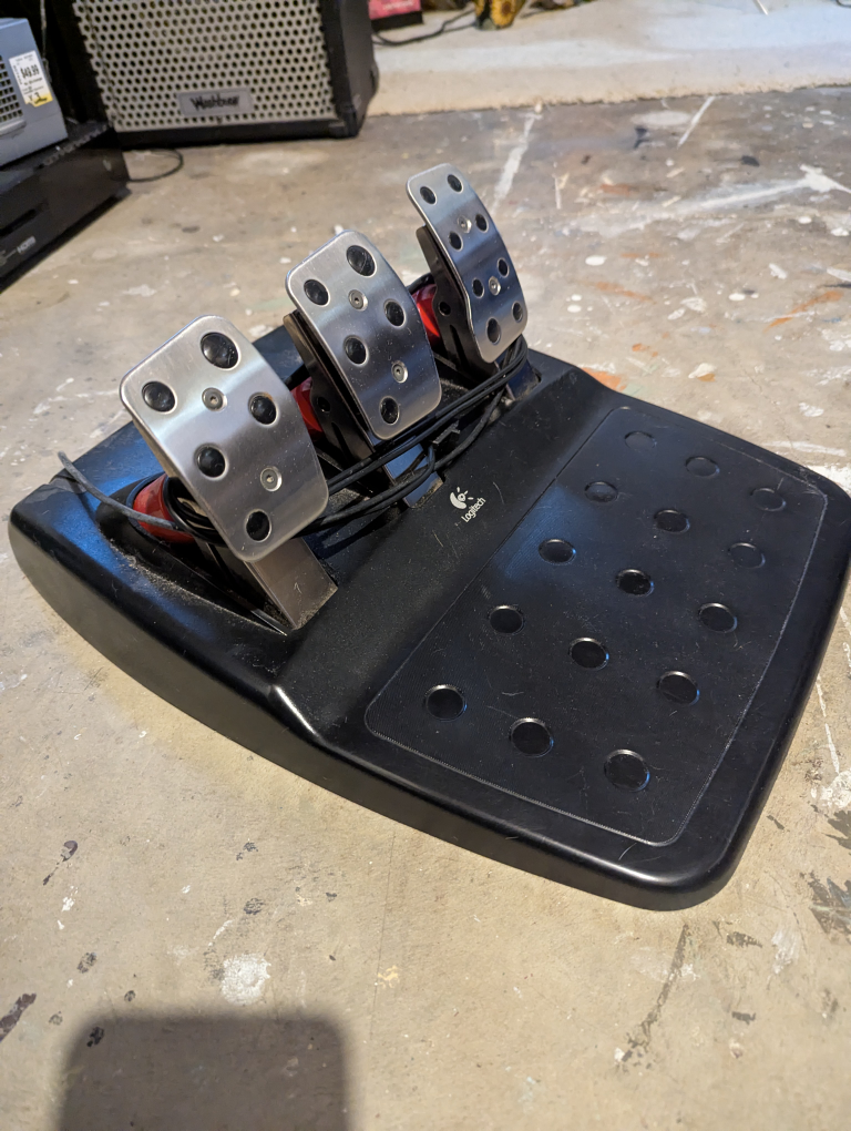 Logitech G27 PC steering wheel - photo 3